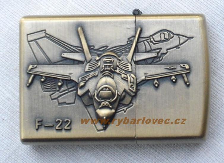 Stylový zapalovač na benzin bitevní letoun F-22